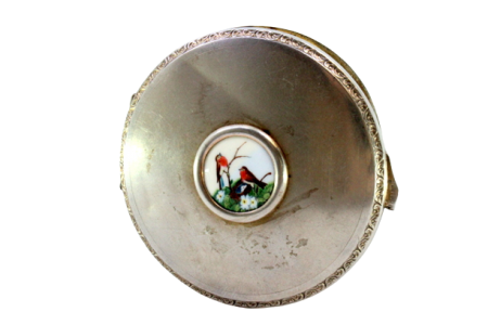 Caixa de toilette em prata fosca com espelho no interior, esmalte no centro e friso envolvente.